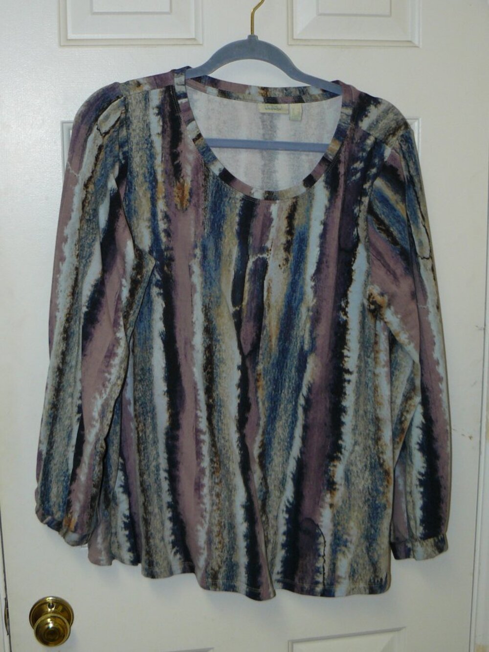 LOGO Lounge by Lori Goldstein Printed Top with Curved Hem Sz L